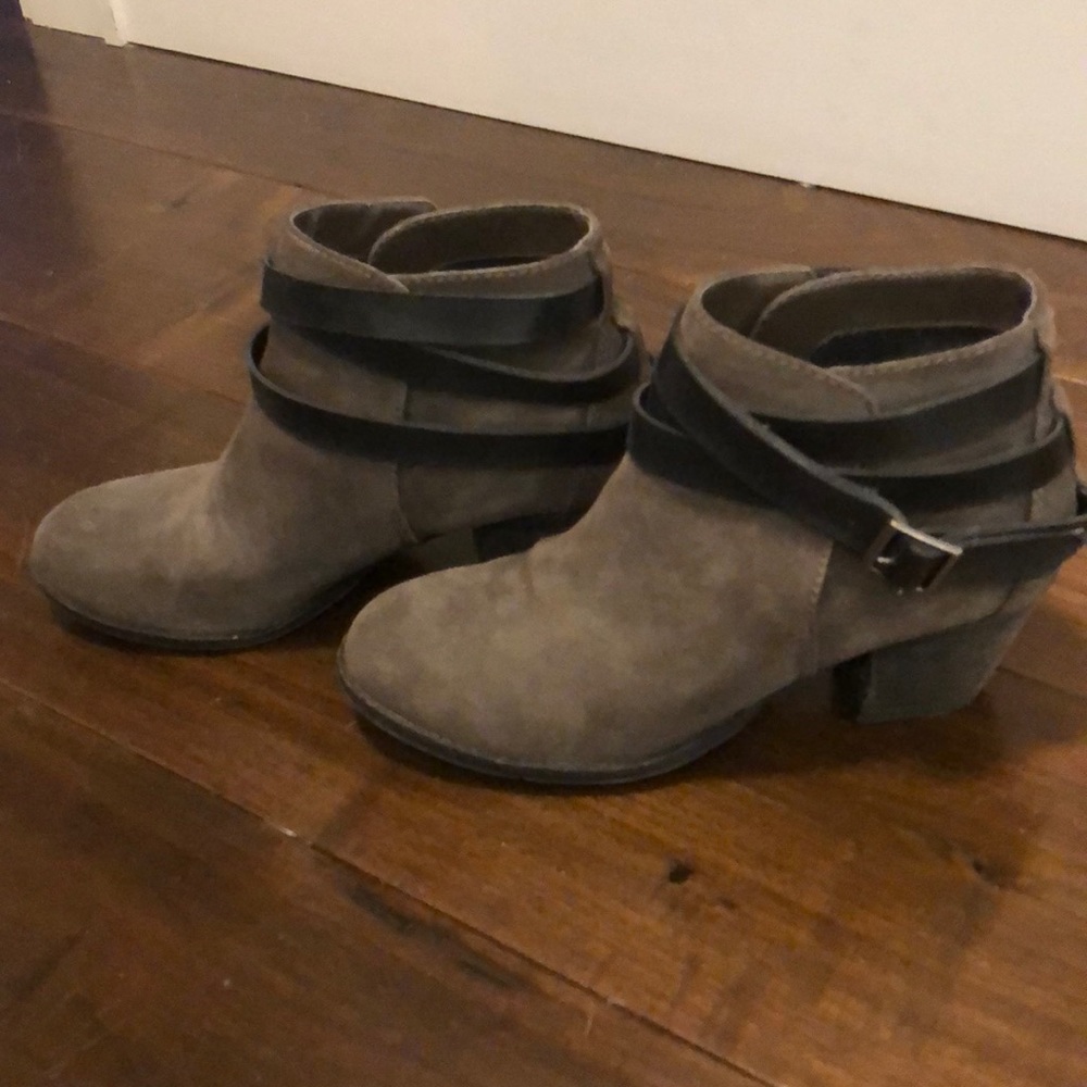 Dolce Vita Green/Khaki Suede Booties